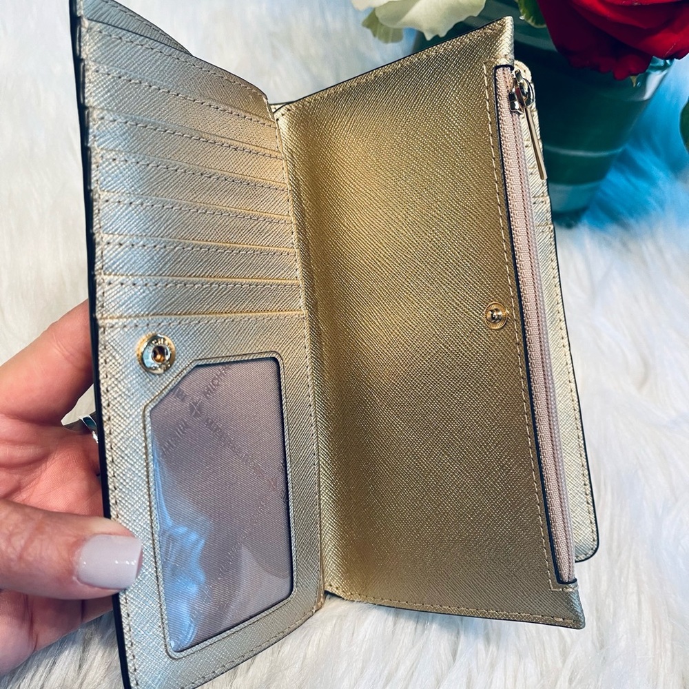 Michael Kors MK Jet Set Travel Luggage Continental Card Holder Wallet - Picture 3 of 8